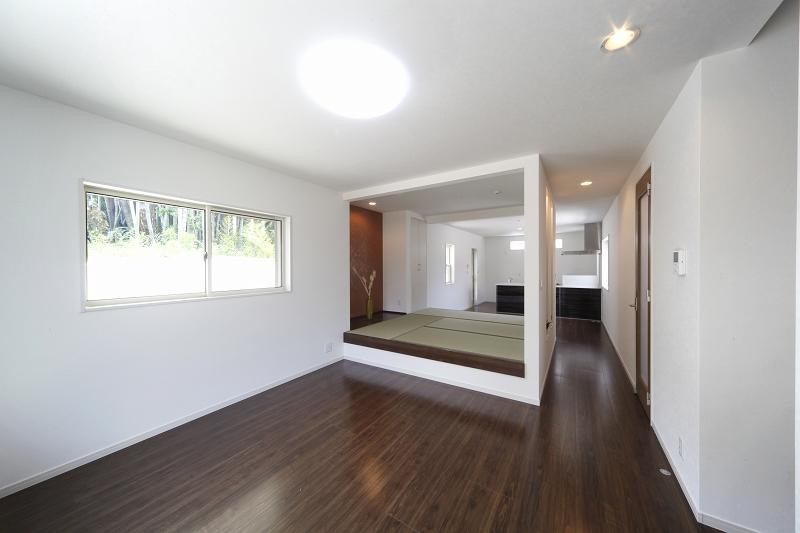 Same specifications photos (living). Our enforcement example