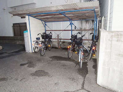 Other common areas. Bicycle-parking space!