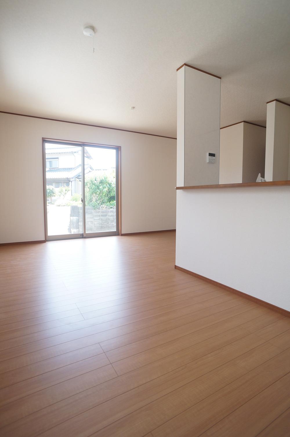 Same specifications photos (living).  ◆ ◇ photograph is the one of the construction company the same specification. Please contact us for specification details ◇ ◆