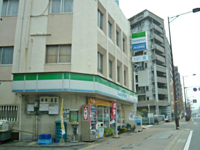 Convenience store. Family Mart (convenience store) to 350m