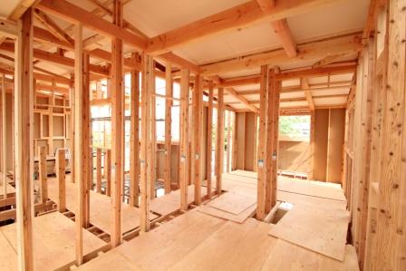 Construction ・ Construction method ・ specification. Robust construction of its founding 41 years. Skilled artisans will be building stuck every single uncompromising.