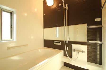 Bathroom. Also easy to loose put 1616 type of unit bus cleaning in parent and child ventilation ・ Drying ・ With heating.