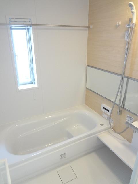 Bathroom. Hot water is cold hard thermos tub. Utility costs will be kept at bathing time of family is falling apart