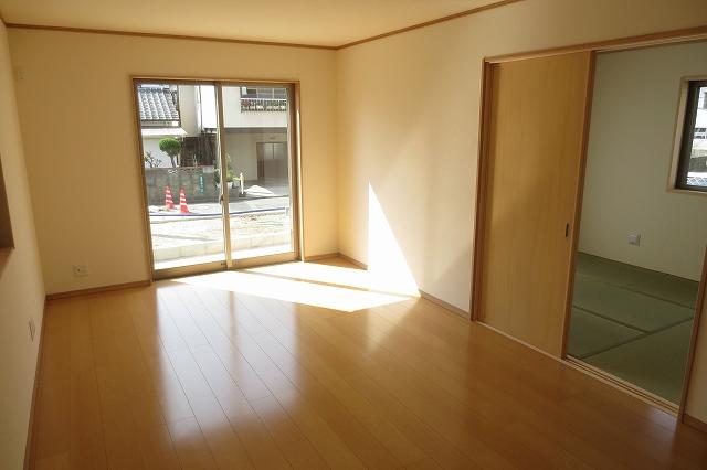 Living. Living (November 2013) Shooting