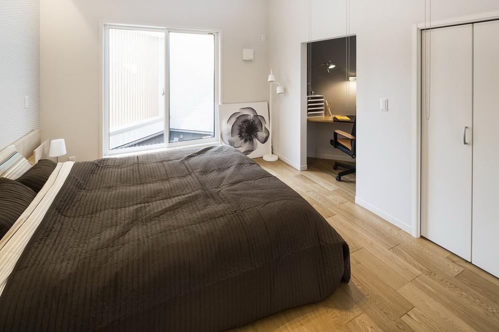 Other. Adult bedroom. There is also a husband-like study, Atmosphere of calm.