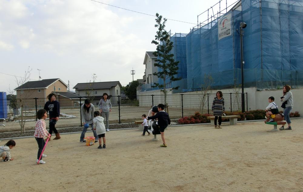 park. Park is located in the middle in a housing complex housing complex! Children are playing always running around