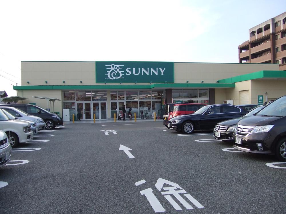 Supermarket. Sunny Nagaoka store a 5-minute walk
