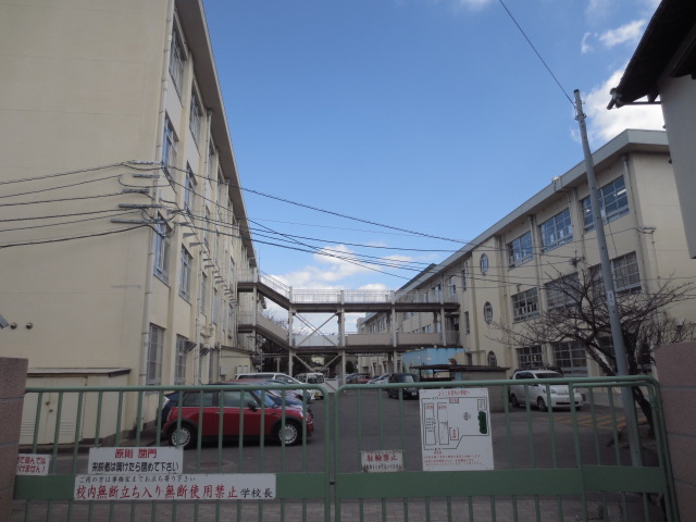 Primary school. Miyatake 253m to Small (elementary school)
