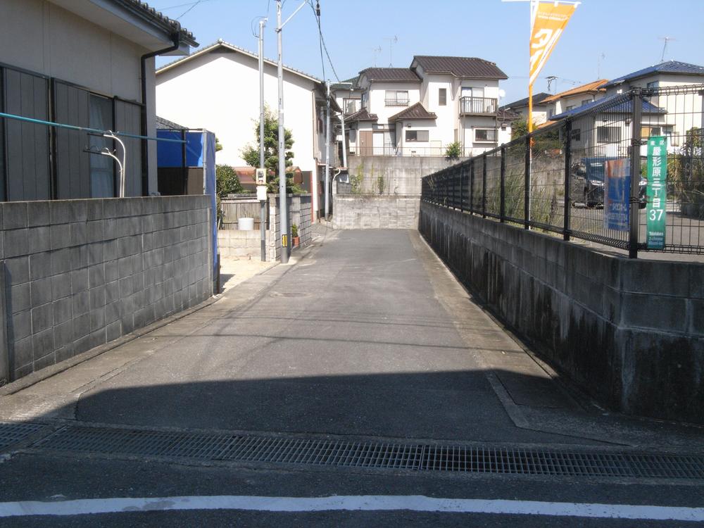 Local photos, including front road. Local (September 2013) Shooting