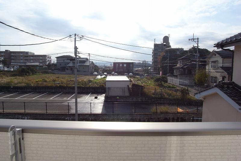 View photos from the dwelling unit. View from the site (December 2013) Shooting