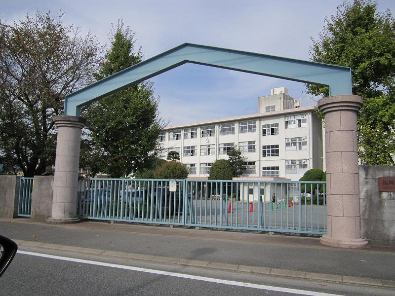 Primary school. Flower garden Elementary School 380m