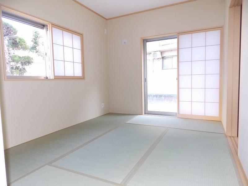 Same specifications photos (Other introspection). Is a Japanese-style room Bright, two-sided lighting, Very spacious feel you'll (^_^) /