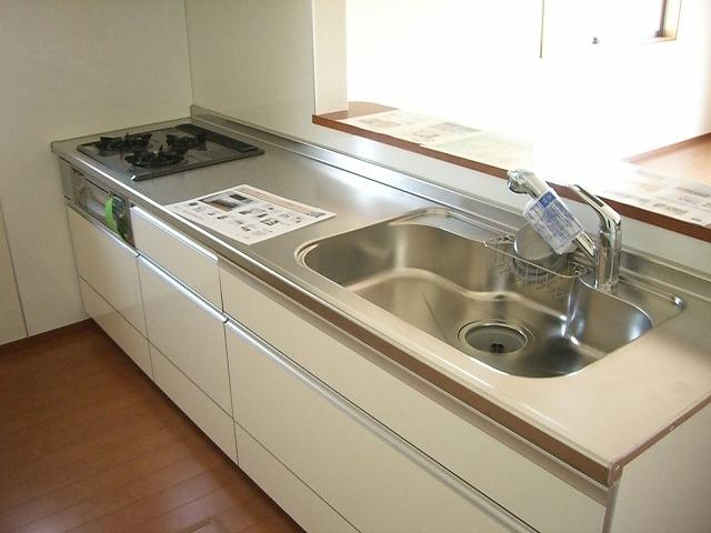 Same specifications photo (kitchen). 3-neck gas stove! (Same specifications photo)