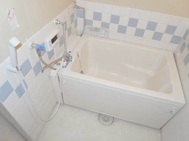 Bath. Hot water supply ・ shower ・ With additional heating function!