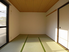 Living and room. Also it will be healed tatami room.