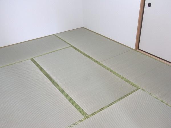 Non-living room. Capable of a variety of how to use ・ ・ Japanese-style room! ! 1 there is room and ・ ・ It will be saved