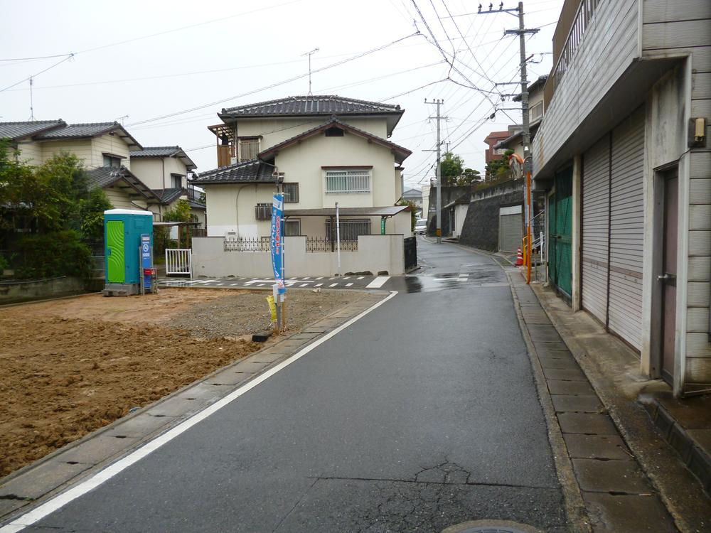 Local photos, including front road. Local (10 May 2013) Shooting