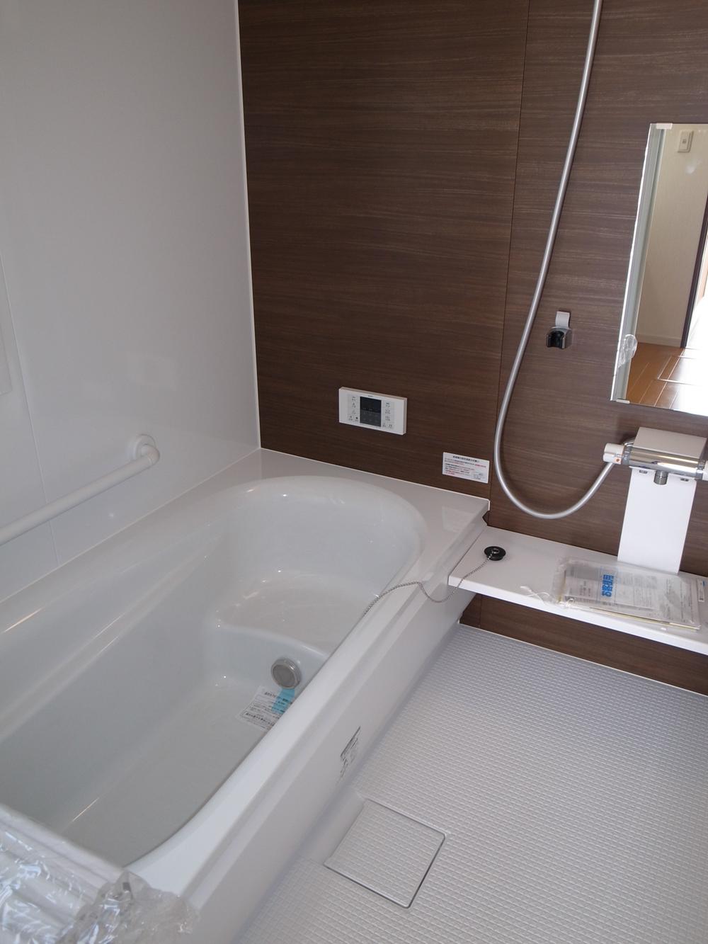 Same specifications photo (bathroom). It is different from the real thing.