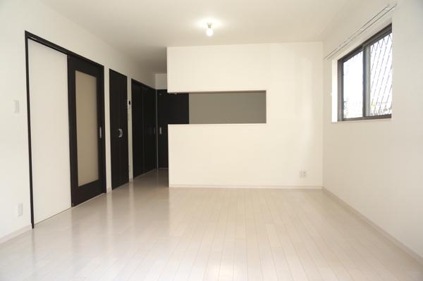 Same specifications photos (living). (A Building) same specification