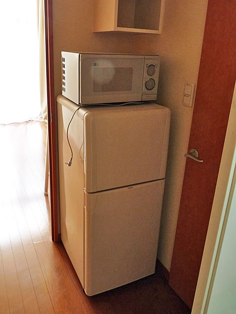 Other Equipment. refrigerator ・ Microwave (isomorphic type)