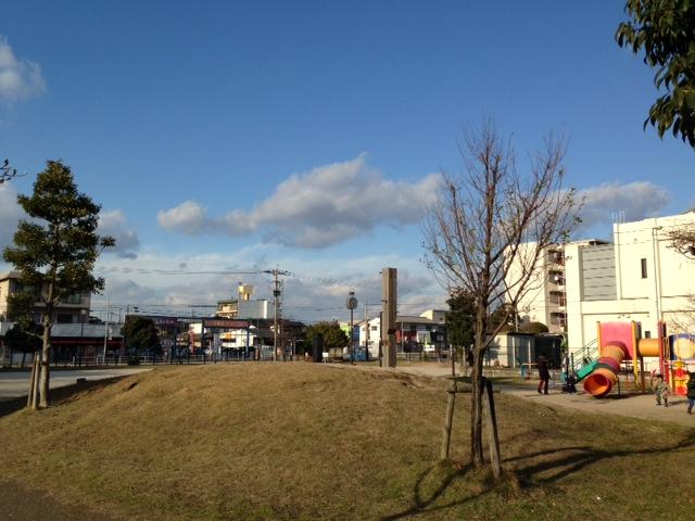 park. Is a park located just off of the 400m super to Yanaga East Park. Spend time with children in the park, As it is to your shopping