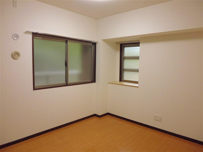 Non-living room. Akarui 5.9 Pledge Western-style