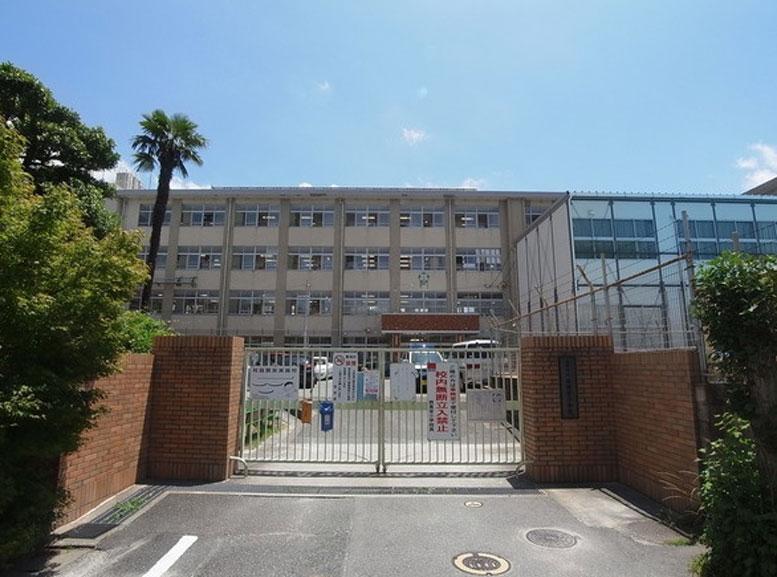 Primary school. About a 12-minute walk 960m to the west Takamiya elementary school