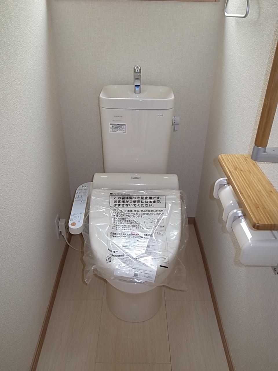 Toilet. 2F toilet (November 2013) Shooting