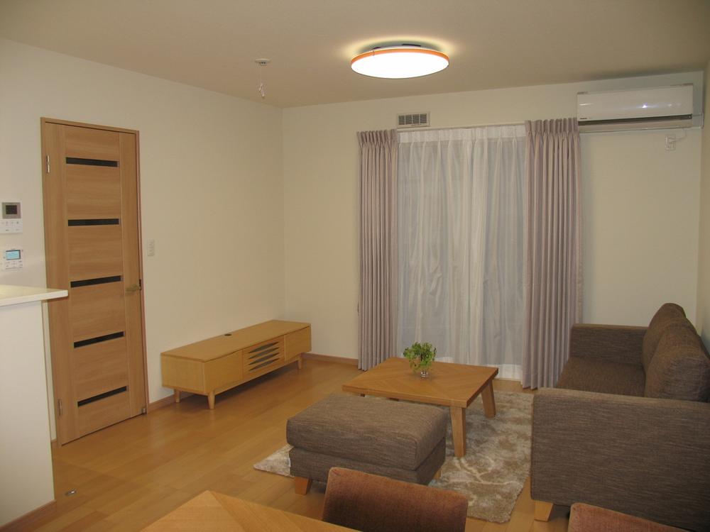 Living. LDK space ・ ・ ・ Petting cherish family! Compact to achieve a petting space of the family. Nor feelings conversation, It is the lead space.