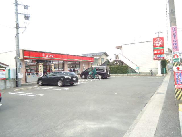 Convenience store. Poplar Sarayama store up (convenience store) 447m