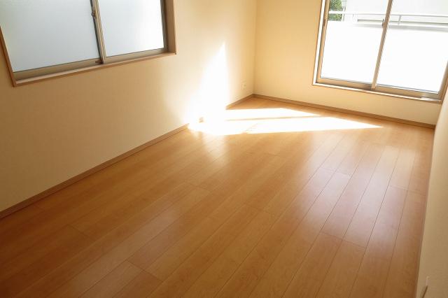 Non-living room. 2 Kaiyoshitsu