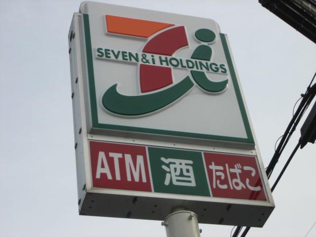 Convenience store. Seven-Eleven Fukuoka Takamiyanishi shop
