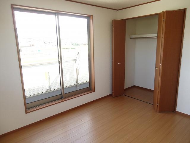 Same specifications photos (Other introspection). Western-style (same specifications photo)