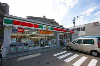 Convenience store. Thanks Fukuoka Takamiya chome store up (convenience store) 121m
