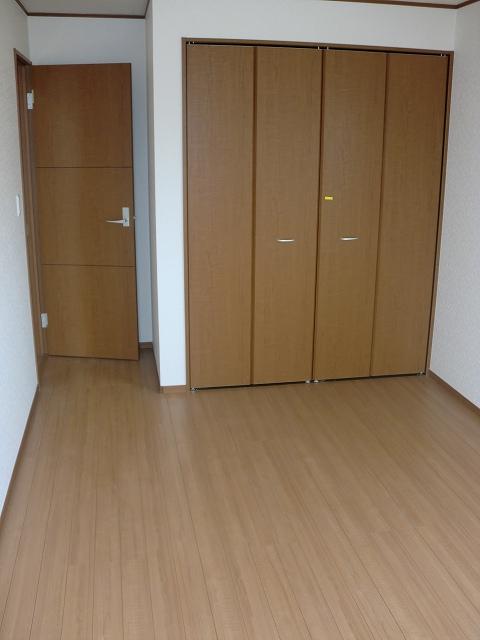 Same specifications photos (Other introspection). Western-style (same specifications photo)