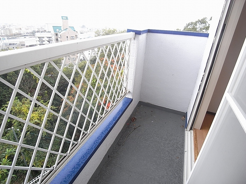 Balcony. It is a good balcony view ☆