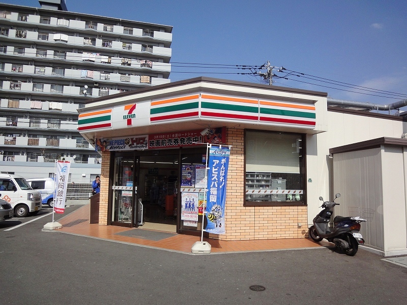 Convenience store. Seven-Eleven Fukuoka Atago 1-chome to (convenience store) 91m