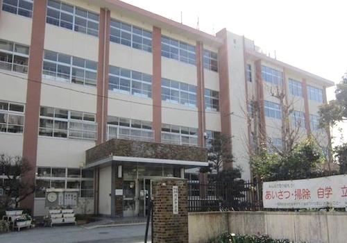Junior high school. Uchihama is 960m 12-minute walk from the junior high school