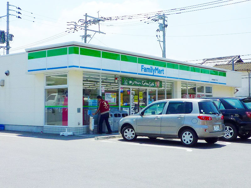 Convenience store. Family Mart Fukuoka Susenji Sanchome store up (convenience store) 406m