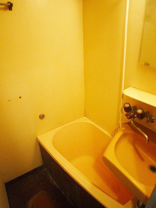 Bath. Ofuro ・ Toilet is separate