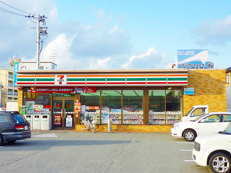 Convenience store. Seven-Eleven Fukuoka Imajukuhigashi 1-chome to (convenience store) 219m