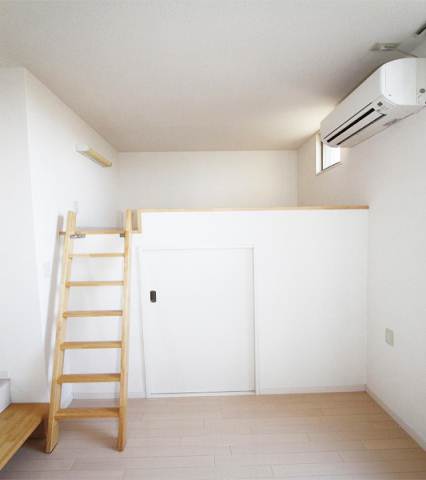 Other room space. There are further loft