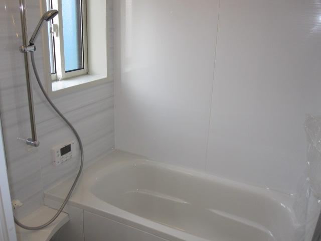 Bathroom. 1 pyeong type of bathroom comfortably put the family.