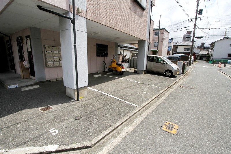 Parking lot. I on-site parking is cheap at 5,250 yen