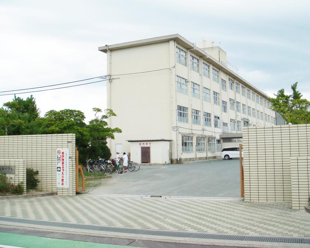 Junior high school. Motooka 2900m until junior high school