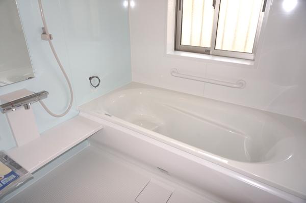 Same specifications photo (bathroom)