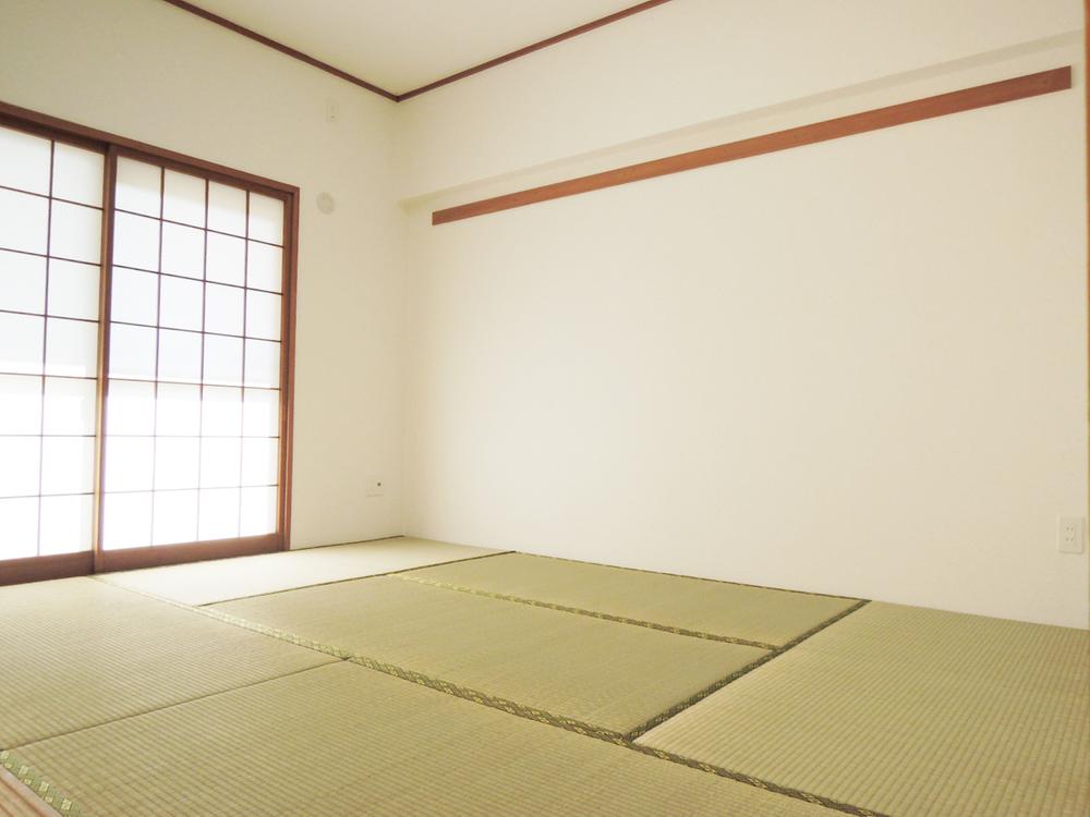 Non-living room. tatami ・ Sliding door Omotegae already