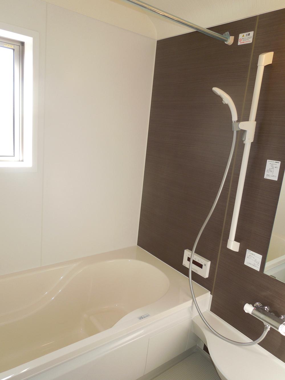 Same specifications photo (bathroom)