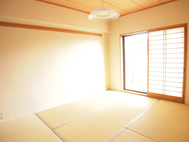 Other room space. It will calm and there is a one-room Japanese-style room