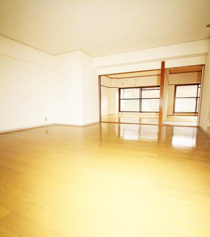 Living and room. It is spacious LDK
